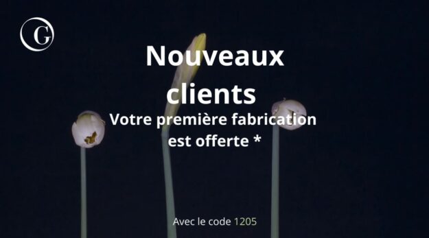 Trois narcisses en boutons prêts à éclore sur fond noir. Avec logo du Groupe Olbinski et texte "Nouveaux Clients : votre première fabrication est offerte. Avec le code 1205"